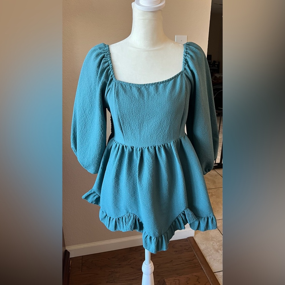 Women’s blouse size small